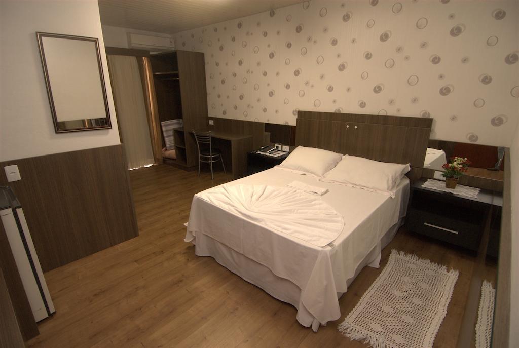 Novo Hotel Tinho Rio do Sul Szoba fotó